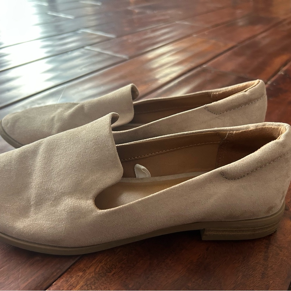 Universal Thread Beige Women's Flats